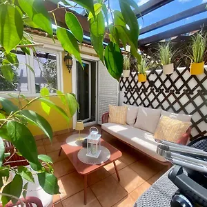 https://studios-with-mezzanine-rua-da-moeda.hotels-lisbon-portugal.com